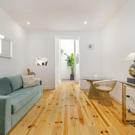 Whome Chic 1-bed W/ Patio Perfect To Explore Apartman Lisboa