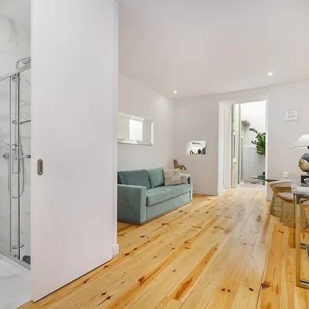 Whome Chic 1-bed W/ Patio Perfect To Explore Apartman