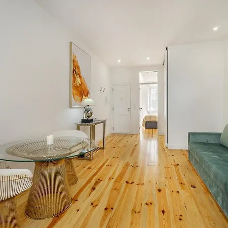 Whome Chic 1-bed W/ Patio Perfect To Explore Apartament Lizbona
